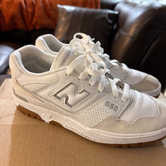 550 new balance sneakers - Picture 2 of 5